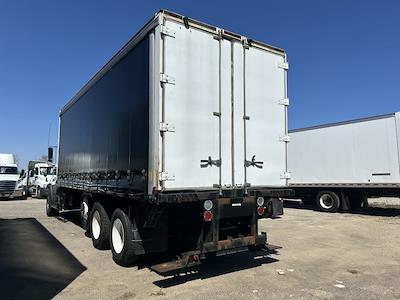 Used 2016 Freightliner 108SD Box Truck for sale #655353 - photo 2