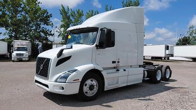 Used 2019 Volvo VNR Volvo D13 Semi Truck for sale #789453 - photo 1