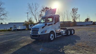 Used 2019 Freightliner Cascadia Detroit DD13 Semi Truck for sale #821725 - photo 1