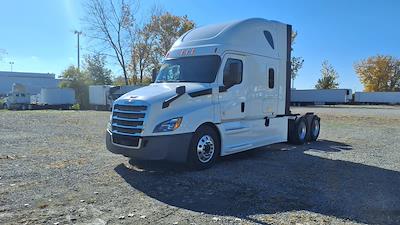 Used 2019 Freightliner Cascadia Detroit Diesel DD15 Semi Truck with Sleeper Cab for sale #825521 - photo 1