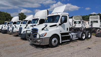 Used 2019 Freightliner Cascadia Cummins X15 Semi Truck for sale #862257 - photo 1