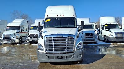 Used 2019 Freightliner Cascadia - photo 1