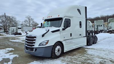 Used 2020 Freightliner Cascadia - photo 1