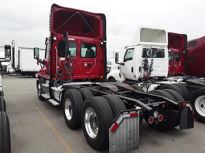 Used 2017 Freightliner Cascadia Detroit Diesel DD15 Semi Truck for sale #679603 - photo 2