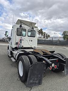 Used 2018 Freightliner Cascadia Detroit DD13 Semi Truck for sale #771689 - photo 2