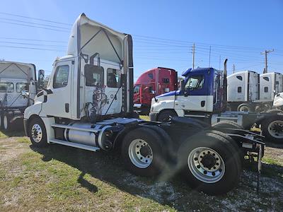 Used 2021 Freightliner Cascadia Detroit Diesel DD15 Semi Truck for sale #232676 - photo 2