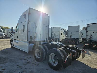 Used 2020 Freightliner Cascadia Detroit Diesel DD15 Semi Truck with Sleeper Cab for sale #290740 - photo 2