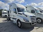 Used 2022 Freightliner Cascadia Detroit Diesel DD15 Semi Truck with Sleeper Cab for sale #550492 - photo 4