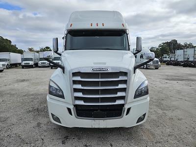Used 2022 Freightliner Cascadia Detroit Diesel DD15 Semi Truck with Sleeper Cab for sale #567883 - photo 2