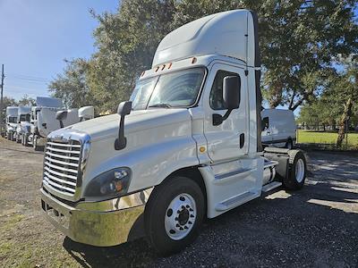 Used 2016 Freightliner Cascadia Cummins ISX Semi Truck for sale #648991 - photo 1
