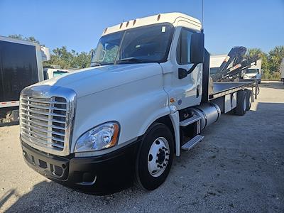 Used 2018 Freightliner Cascadia Sleeper Cab Flatbed Truck for sale #682076 - photo 1