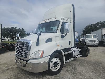 Used 2018 Freightliner Cascadia Detroit DD13 Semi Truck for sale #683770 - photo 1