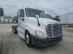 Used 2018 Freightliner Cascadia Detroit Diesel DD15 Semi Truck for sale #769907 - photo 4