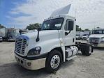 Used 2018 Freightliner Cascadia Cummins X15 Semi Truck for sale #785935 - photo 1