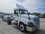 Used 2018 Freightliner Cascadia Cummins X15 Semi Truck for sale #785935 - photo 4
