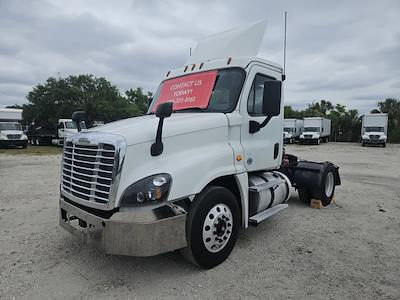 Used 2018 Freightliner Cascadia Cummins X15 Semi Truck for sale #785939 - photo 1