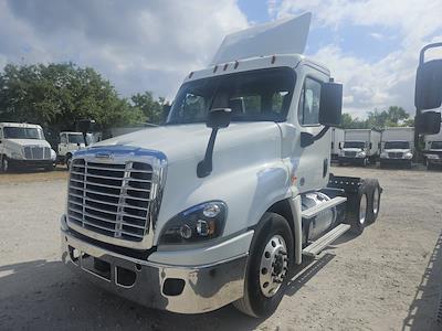 Used 2018 Freightliner Cascadia Cummins X15 Semi Truck for sale #786817 - photo 1