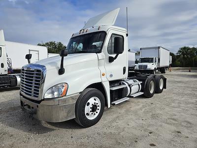 Used 2018 Freightliner Cascadia Detroit DD13 Semi Truck for sale #788219 - photo 1