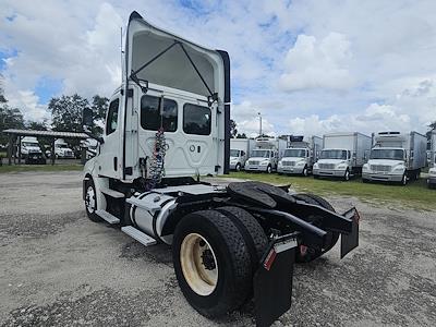 Used 2019 Freightliner Cascadia Detroit DD13 Semi Truck for sale #790814 - photo 2