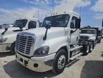 Used 2019 Freightliner Cascadia Cummins X15 Semi Truck for sale #795030 - photo 1