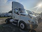 Used 2019 Freightliner Cascadia Detroit DD13 Semi Truck for sale #799816 - photo 4