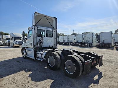 Used 2019 Freightliner Cascadia Detroit DD13 Semi Truck for sale #809163 - photo 2
