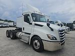 Used 2019 Freightliner Cascadia Detroit DD13 Semi Truck for sale #812973 - photo 4