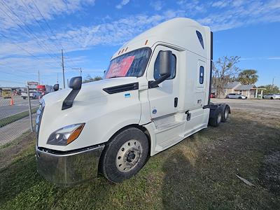 Used 2019 Freightliner Cascadia Detroit Diesel DD15 Semi Truck with Sleeper Cab for sale #815040 - photo 1