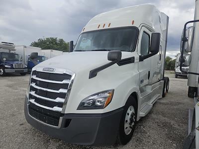 Used 2019 Freightliner Cascadia Detroit Diesel DD15 Semi Truck with Sleeper Cab for sale #863487 - photo 1