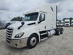 Used 2019 Freightliner Cascadia Detroit Diesel DD15 Semi Truck with Sleeper Cab for sale #868929 - photo 1