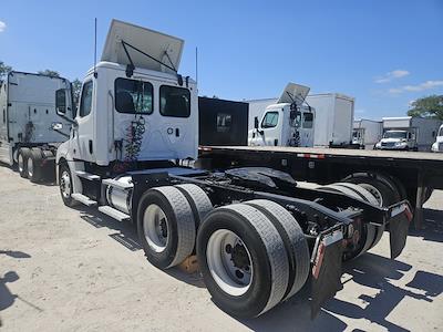Used 2019 Freightliner Cascadia Detroit Diesel DD15 Semi Truck for sale #873987 - photo 2