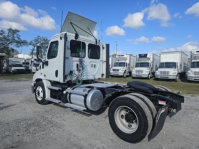 Used 2020 Freightliner Cascadia Detroit DD13 Semi Truck for sale #874226 - photo 2