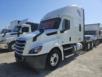 Used 2020 Freightliner Cascadia Detroit Diesel DD15 Semi Truck with Sleeper Cab for sale #877932 - photo 1