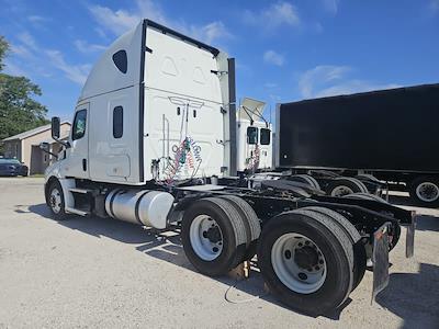 Used 2020 Freightliner Cascadia Detroit Diesel DD15 Semi Truck with Sleeper Cab for sale #877932 - photo 2