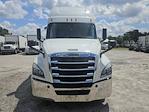 Used 2020 Freightliner Cascadia Detroit Diesel DD15 Semi Truck with Sleeper Cab for sale #878771 - photo 3