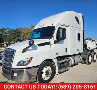 Used 2020 Freightliner Cascadia Detroit Diesel DD15 Semi Truck with Sleeper Cab for sale #878783 - photo 1