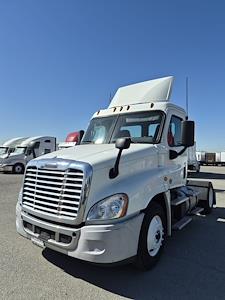 Used 2018 Freightliner Cascadia - photo 1