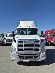 Used 2018 Freightliner Cascadia - photo 1