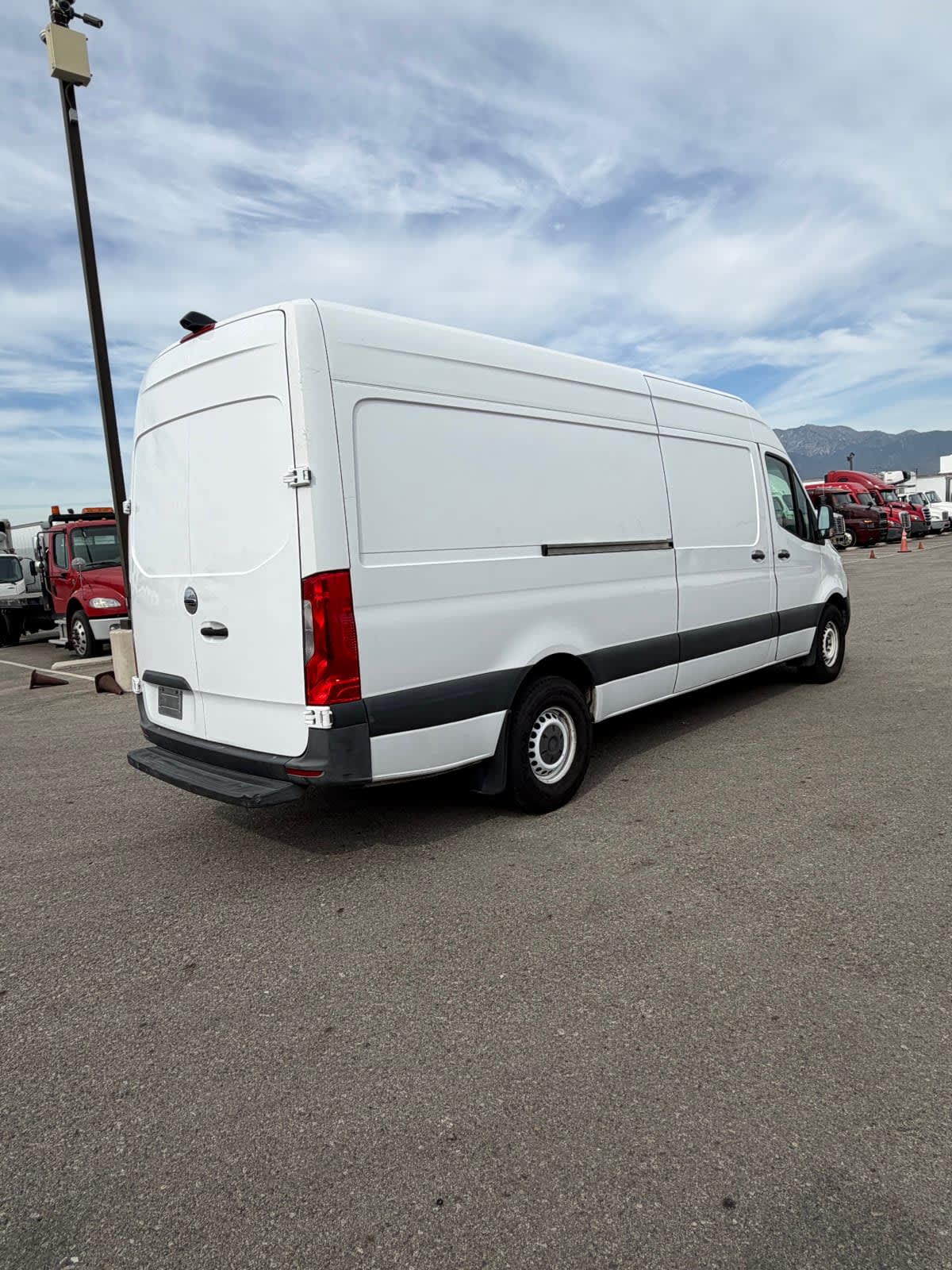 Used 2019 Freightliner Sprinter 2500 - photo 5