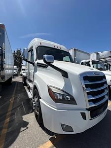 Used 2020 Freightliner Cascadia Sleeper Cab Flatbed Truck for sale #293134 - photo 1