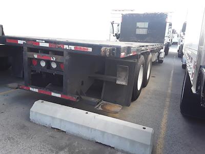 Used 2015 Freightliner M2 106 Conventional Cab Flatbed Truck for sale #350690 - photo 2