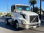 Used 2016 Volvo VNL Volvo D13 Semi Truck for sale #387709 - photo 1