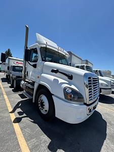 Used 2017 Freightliner Cascadia Detroit DD13 Semi Truck for sale #557960 - photo 1