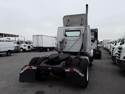 Used 2017 Volvo VNM Volvo D13 Semi Truck for sale #665153 - photo 2