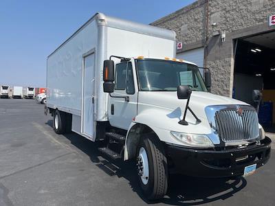 Used 2018 International DuraStar 4300 Box Truck for sale #751470 - photo 1