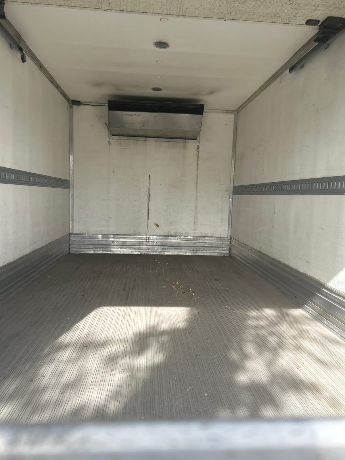 Used 2018 Isuzu NRR - photo 11