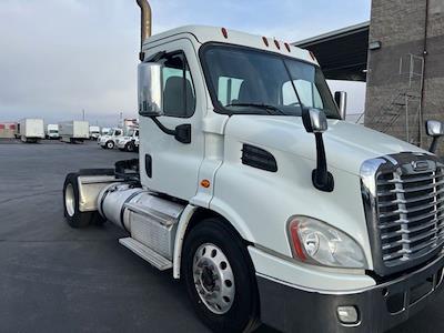 Used 2018 Freightliner Cascadia Detroit DD13 Semi Truck for sale #764801 - photo 1