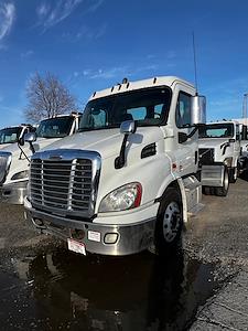 Used 2018 Freightliner Cascadia Detroit DD13 Semi Truck for sale #764802 - photo 1