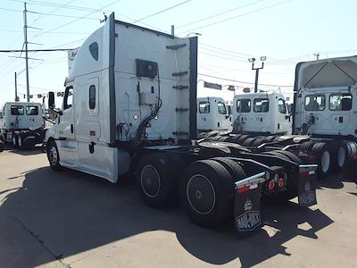 Used 2020 Freightliner Cascadia Detroit Diesel DD15 Semi Truck with Sleeper Cab for sale #239906 - photo 2
