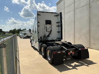 Used 2020 Freightliner Cascadia Detroit Diesel DD15 Semi Truck with Sleeper Cab for sale #240032 - photo 2